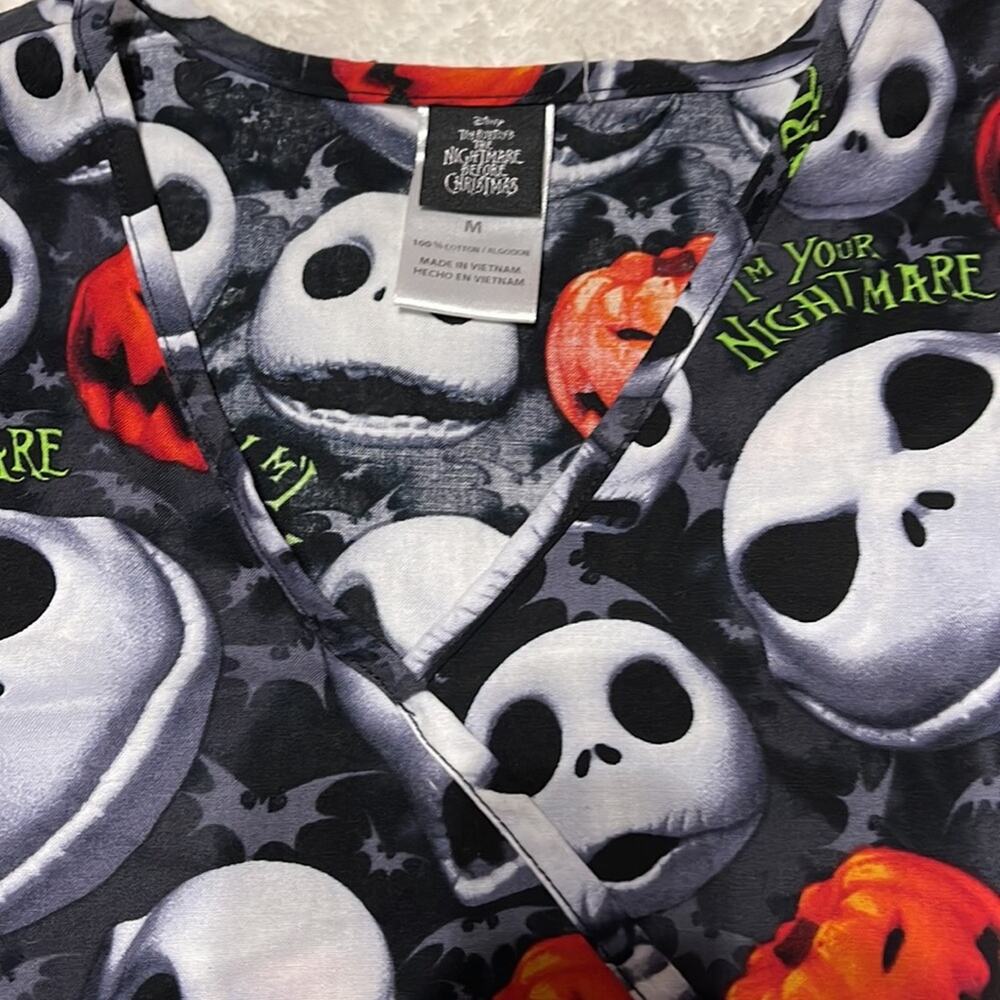 Disney nightmare before Christmas  scrub top medium - Picture 4 of 11